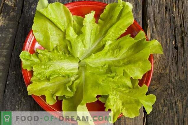Salade met gerookte kip en kikkererwten