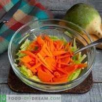 Gezonde salade van groene radijs met wortels