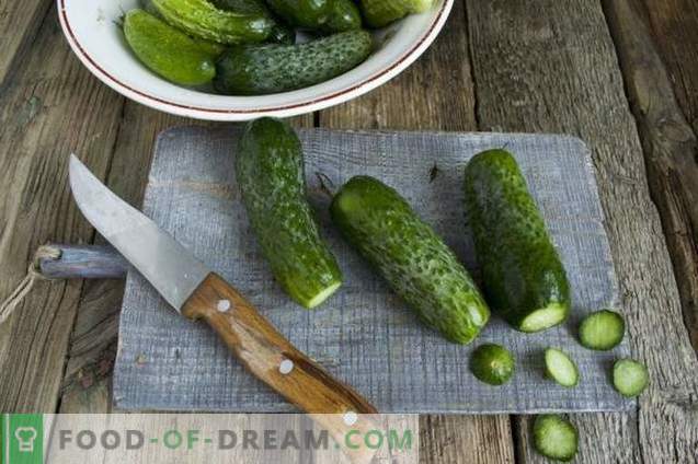 Gepekelde komkommers voor de winter
