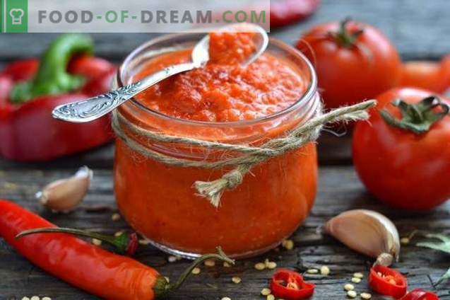 Homemade ketchup made from fresh tomatoes and bell peppers