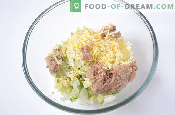 Tonijnsalade: een nuttige eiwitrijke snack. Stapsgewijze receptauteur's fotorecept voor een pittige salade met tonijn, eieren, kaas