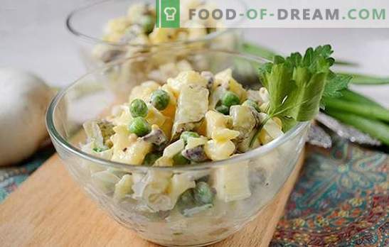 Aardappelsalade met champignons - een compleet gerecht voor een zomerse lunch of diner. Stapsgewijs fotorecept van aardappelsalade met champignons