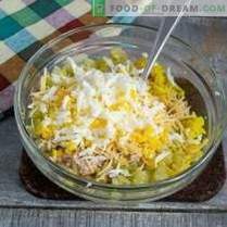 Simpele en smakelijke kabeljauwlever salade met gouden rijst