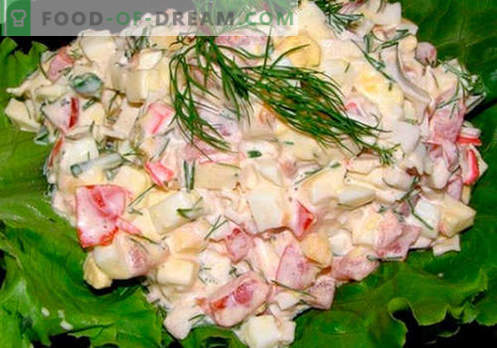 Krabsalade met kaas - de vijf beste recepten. Hoe goed en smakelijk gekookt krab salade met kaas.