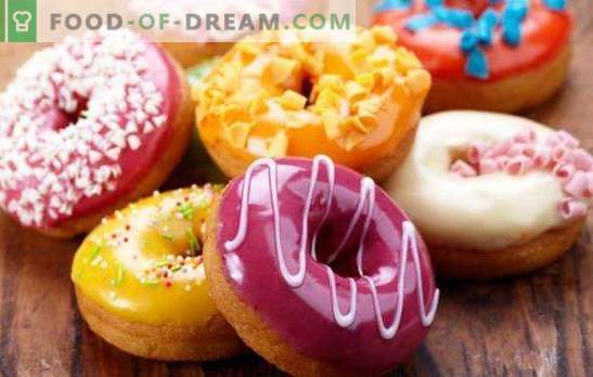 Amerikaanse donuts - het zijn felle donats! Recepten voor verschillende Amerikaanse donuts met suikerglazuur en beleg