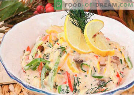 Salade met gebakken champignons - de beste recepten. Hoe goed en lekker een salade van gefrituurde paddenstoelen te koken.