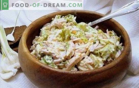 Salade met knoflook: voor vegetariërs en vleeseters. Een selectie van recepten voor de lekkerste knoflooksalades