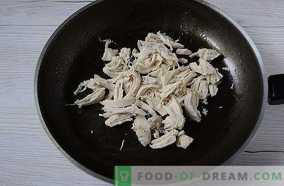 Een pita shoarma met kipfilet met champignons - zelfgemaakte fastfood. Stap voor stap auteur's foto-recept heerlijke zelfgemaakte shoarma