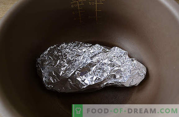 Kipfilet in folie in een slowcooker: eiwitrijk en caloriearm gerecht. Diversifiëring dieet - bak de borst in folie in een slow cooker!