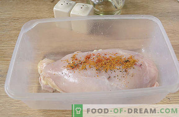 Kipfilet in folie in een slowcooker: eiwitrijk en caloriearm gerecht. Diversifiëring dieet - bak de borst in folie in een slow cooker!