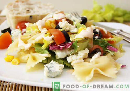Salade met olijven - vijf beste recepten. Hoe een salade met olijven op de juiste en heerlijke wijze bereiden.