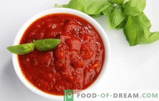 Zelfgemaakte tomatenpuree sauzen - beter dan ketchup, lekkerder! Tomaatpastasaus - universele dressing voor alle gerechten