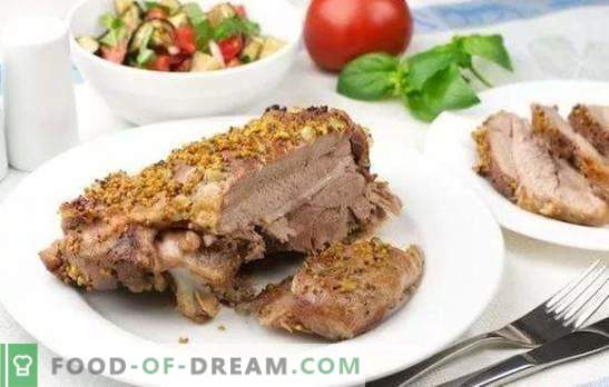 Kalkoen steak in de oven - een stuk goed! Recepten van kalkoensteaks in de oven in verschillende marinades, met groenten, sauzen
