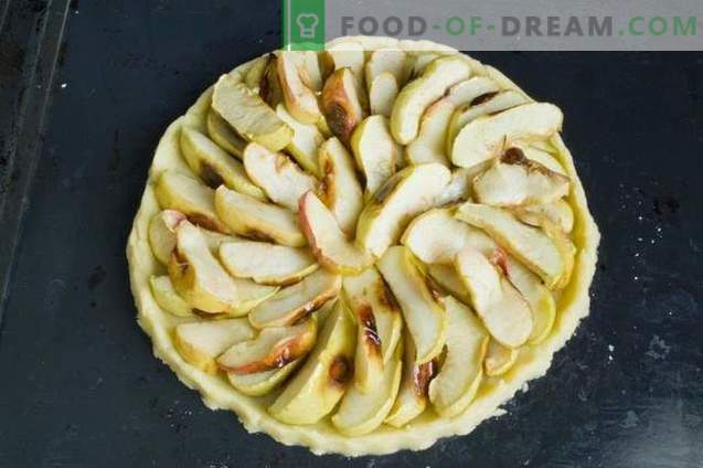 Tarta de manzana arenosa con merengue
