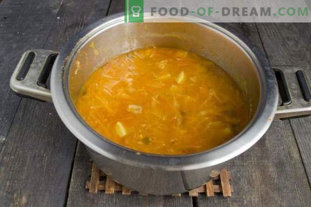 Heerlijke vegetarische soep met pompoen voor vastendagen