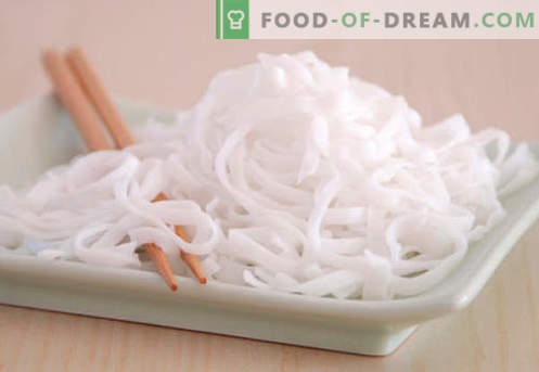 Rijstnoedels - de beste recepten. Hoe goed en lekker thuis rijstnoedels koken.