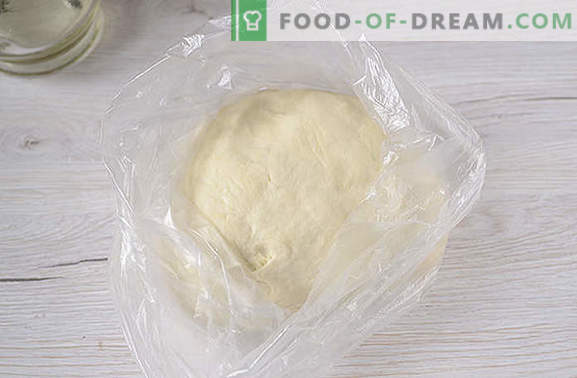 Dumplings met aardappelen: een stapsgewijs foto-recept. We maken dumplings met aardappelen voor de post en niet alleen: alle trucs van het proces, de berekening van calorieën