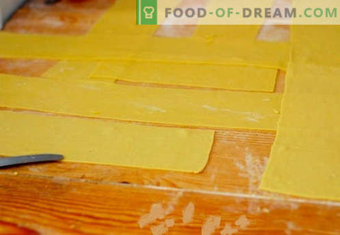 Lasagne-deeg - de juiste recepten. Hoe snel en lekker het deeg koken voor lasagne.