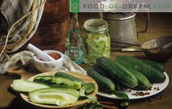 Komkommers met mosterd voor de winter: bespaar meer, worden meteen gegeten! Bewezen recepten voor komkommers met wintermosterd