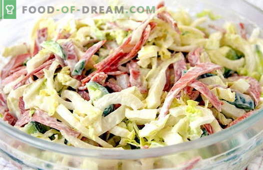 Salade met verse kool en worst - de beste recepten. We koken correct salade van verse kool met worst.