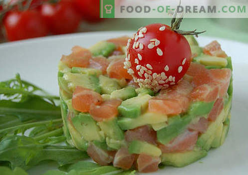 Salade met avocado en zalm - de juiste recepten. Snel en smakelijke kooksalade met avocado en zalm.